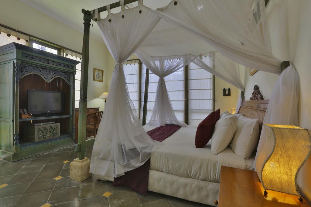 Alam Puri Art Museum Resort & Spa Denpasar Exterior foto