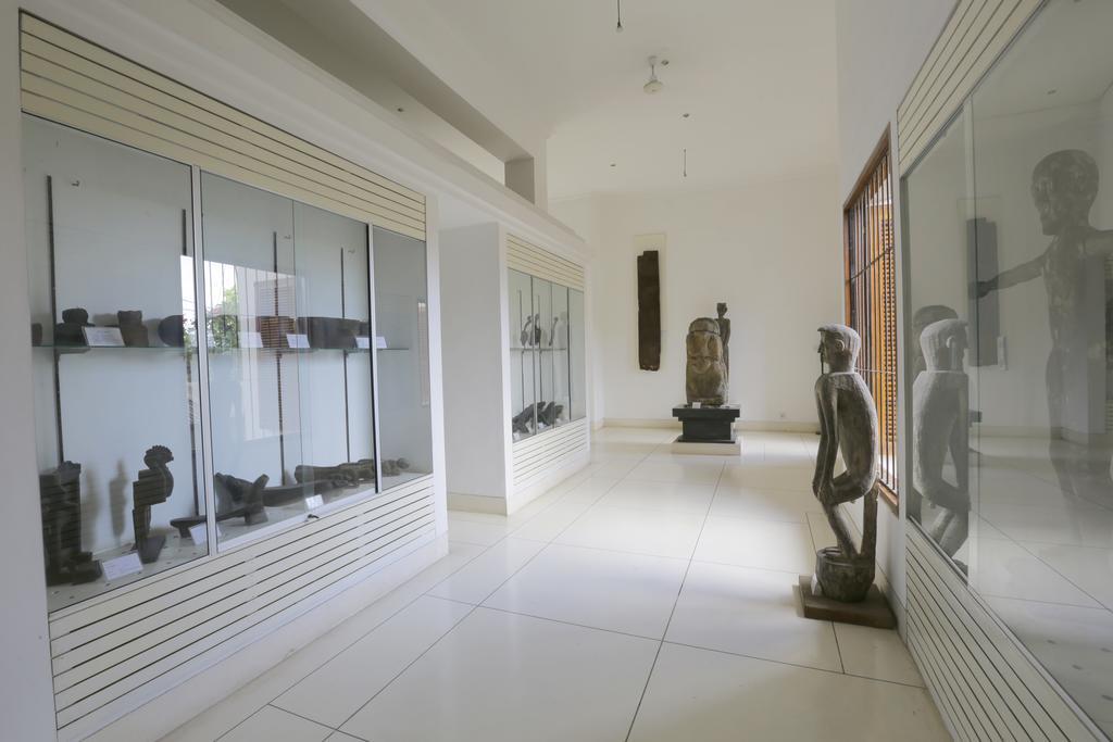 Alam Puri Art Museum Resort & Spa Denpasar Exterior foto