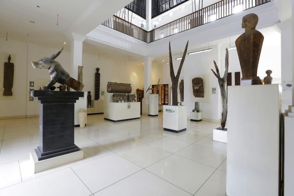 Alam Puri Art Museum Resort & Spa Denpasar Exterior foto