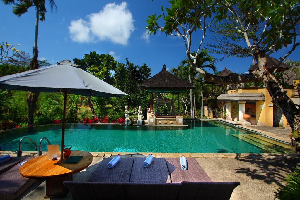 Alam Puri Art Museum Resort & Spa Denpasar Exterior foto